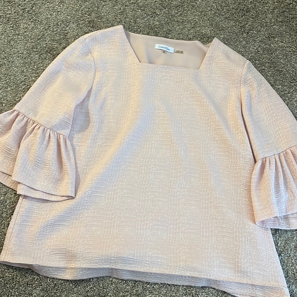 Bell sleeve blouse